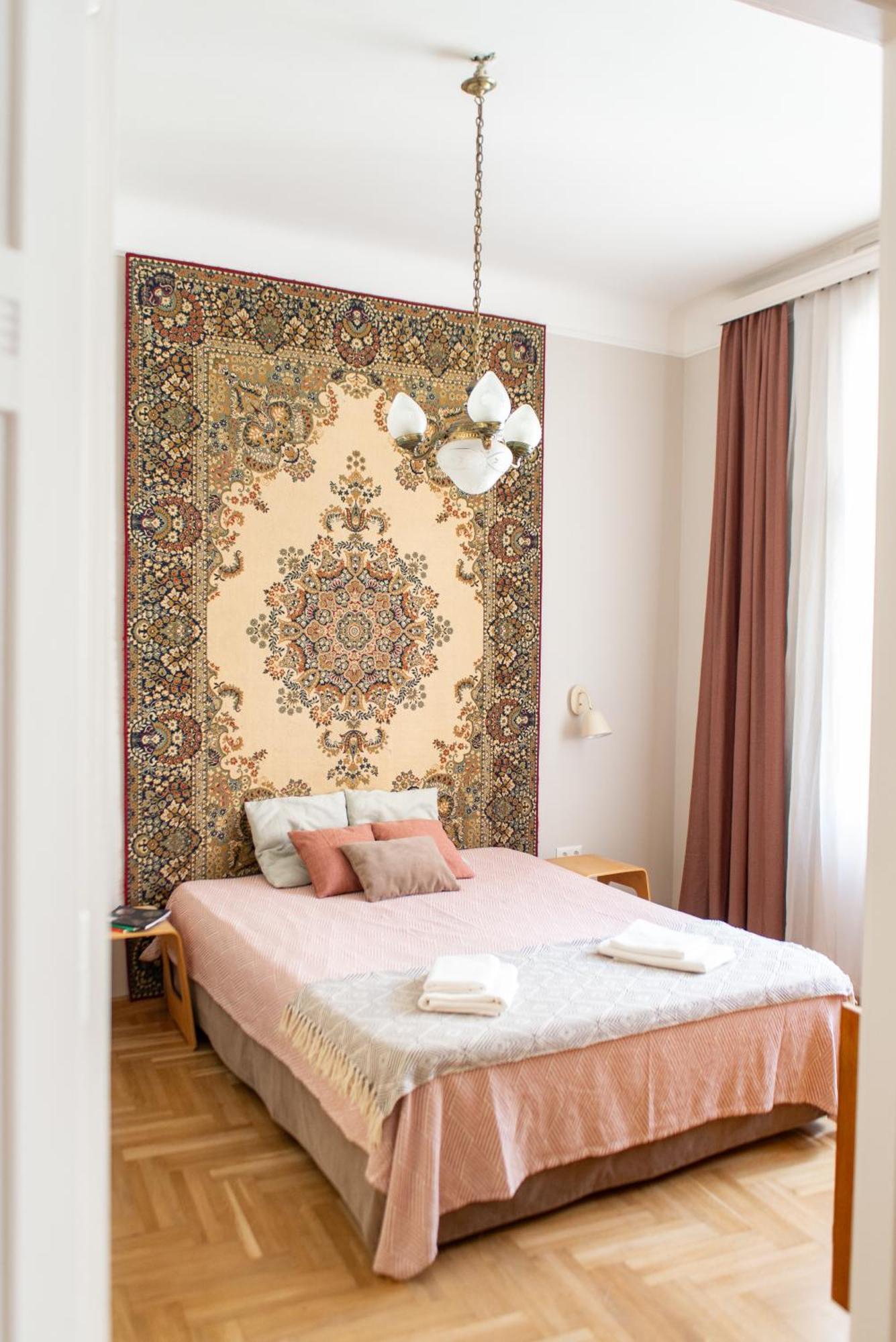 Spacious Family Suite Along River Side, In The Heart Of Buda Boedapest Buitenkant foto
