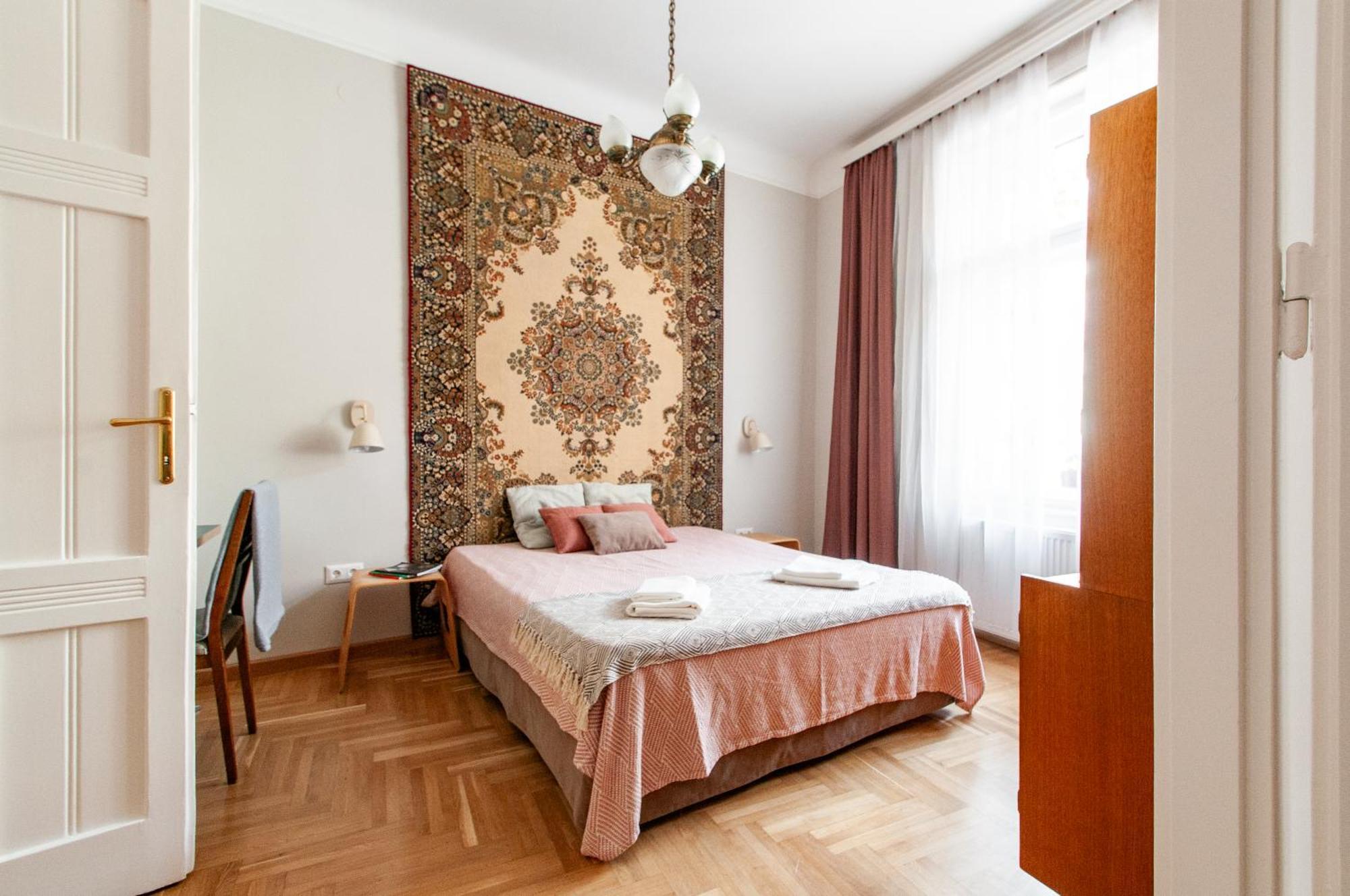 Spacious Family Suite Along River Side, In The Heart Of Buda Boedapest Buitenkant foto