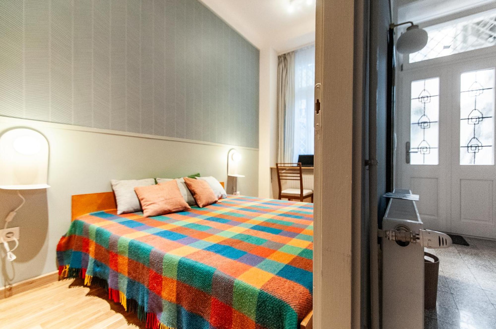 Spacious Family Suite Along River Side, In The Heart Of Buda Boedapest Buitenkant foto