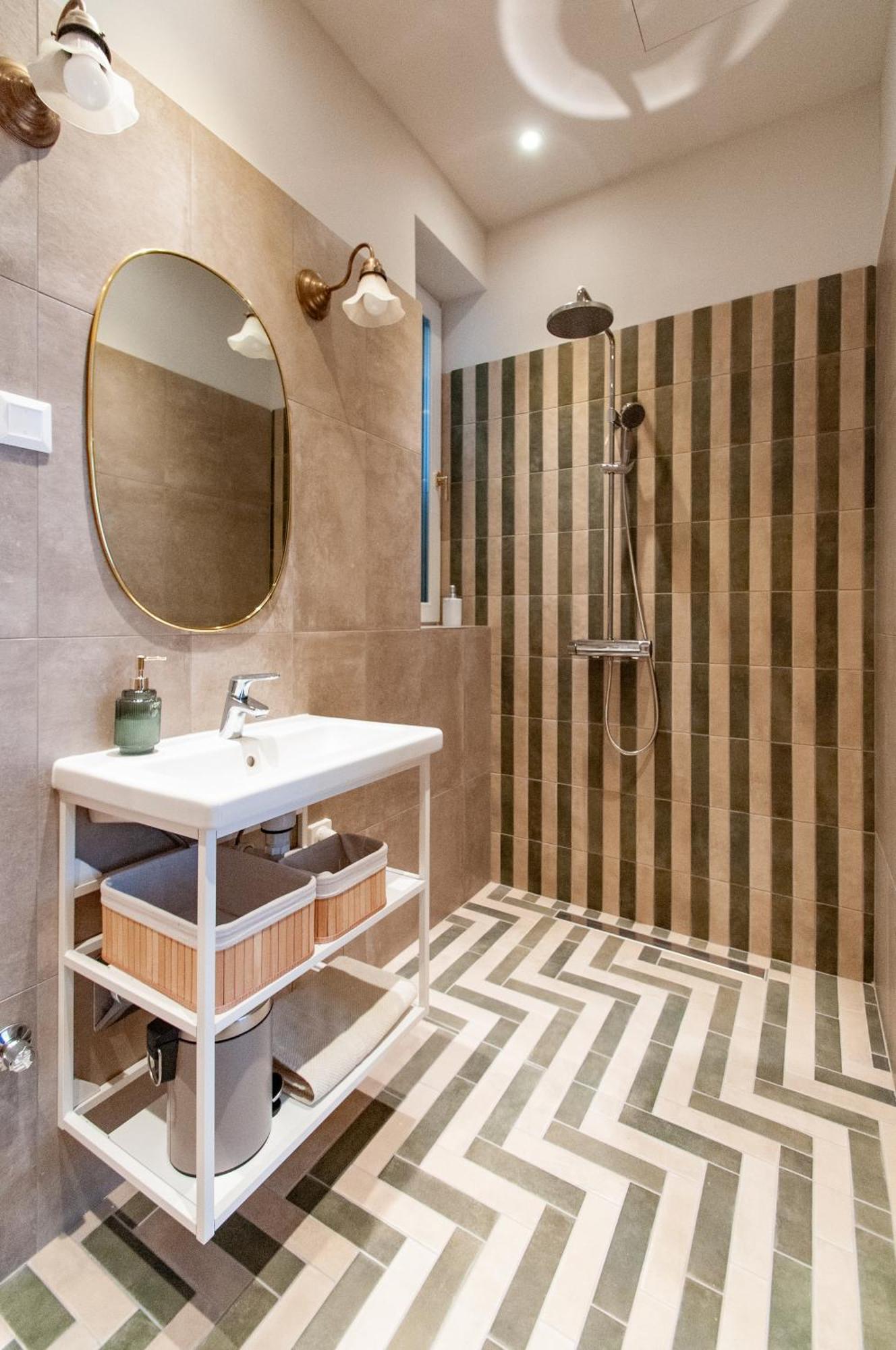 Spacious Family Suite Along River Side, In The Heart Of Buda Boedapest Buitenkant foto