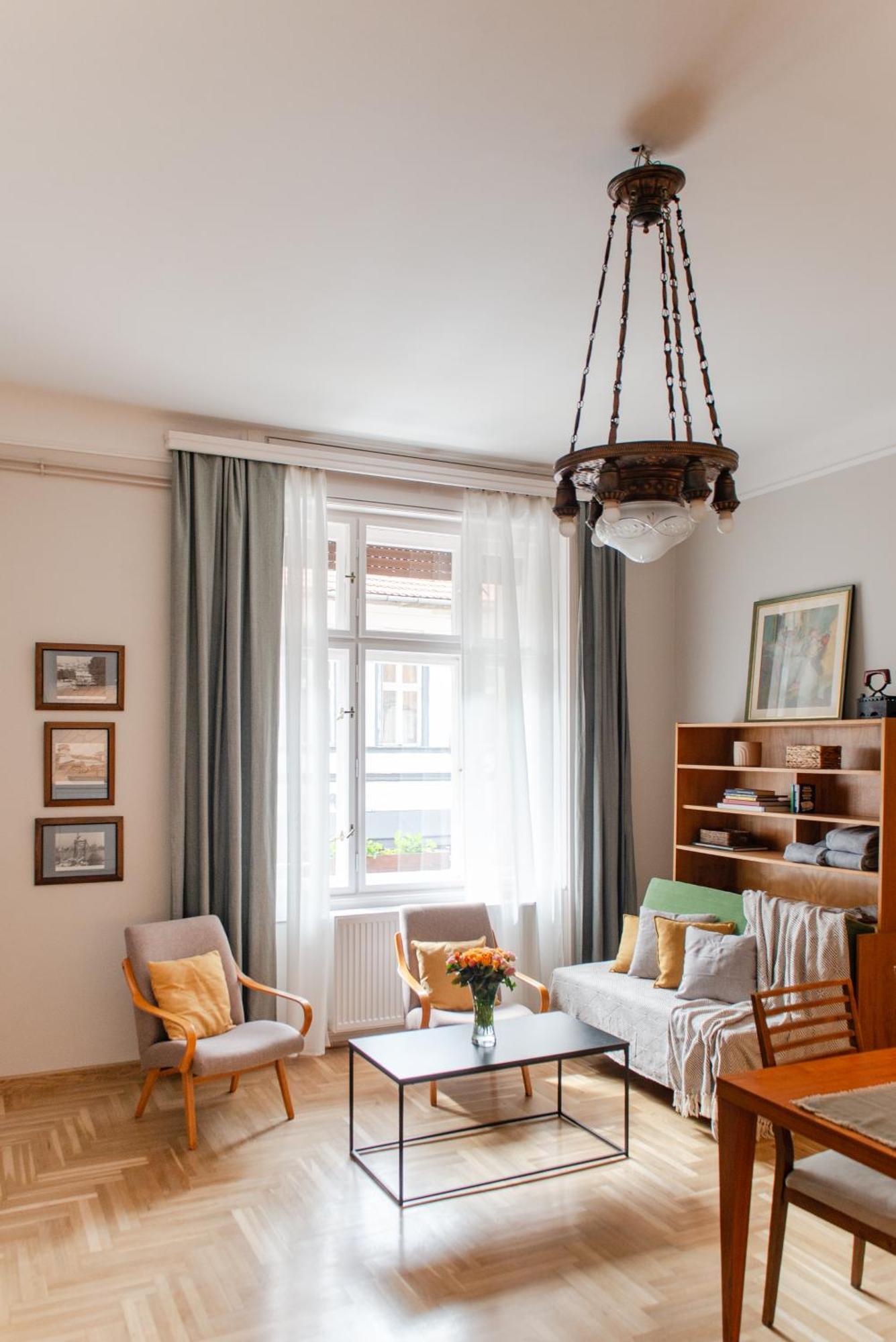 Spacious Family Suite Along River Side, In The Heart Of Buda Boedapest Buitenkant foto