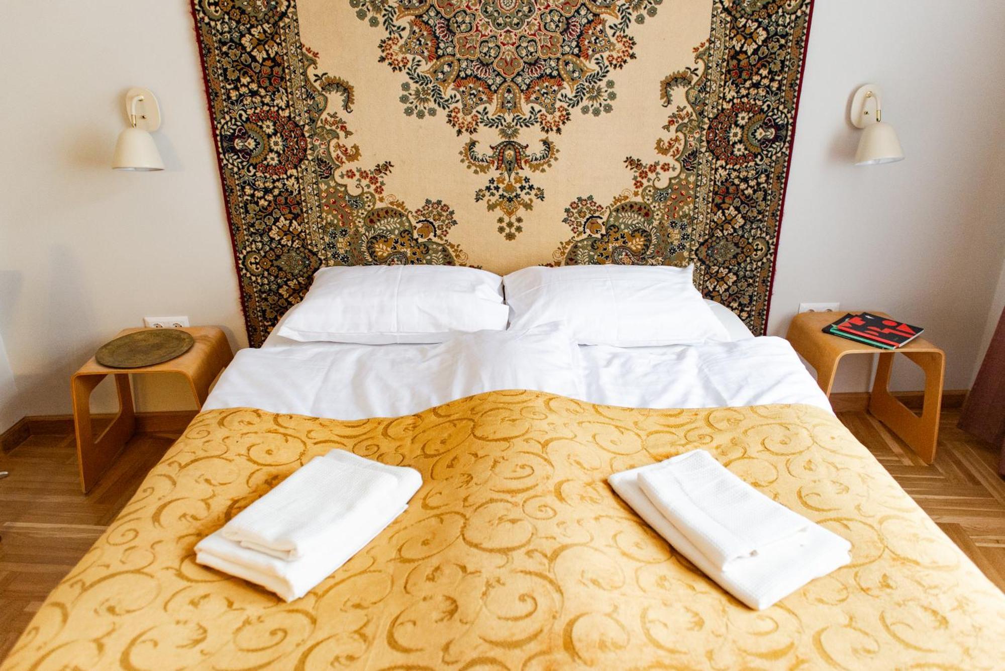 Spacious Family Suite Along River Side, In The Heart Of Buda Boedapest Buitenkant foto